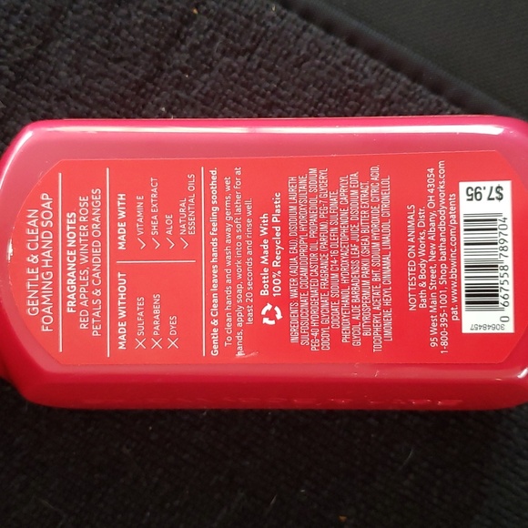 Bath & Body Works - WINTER CANDY APPLE - Foaming Hand Soap - Picture 5 of 6